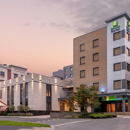 Holiday Inn Express Dublin-Airport, An Ihg Hotel Santry Exterior foto